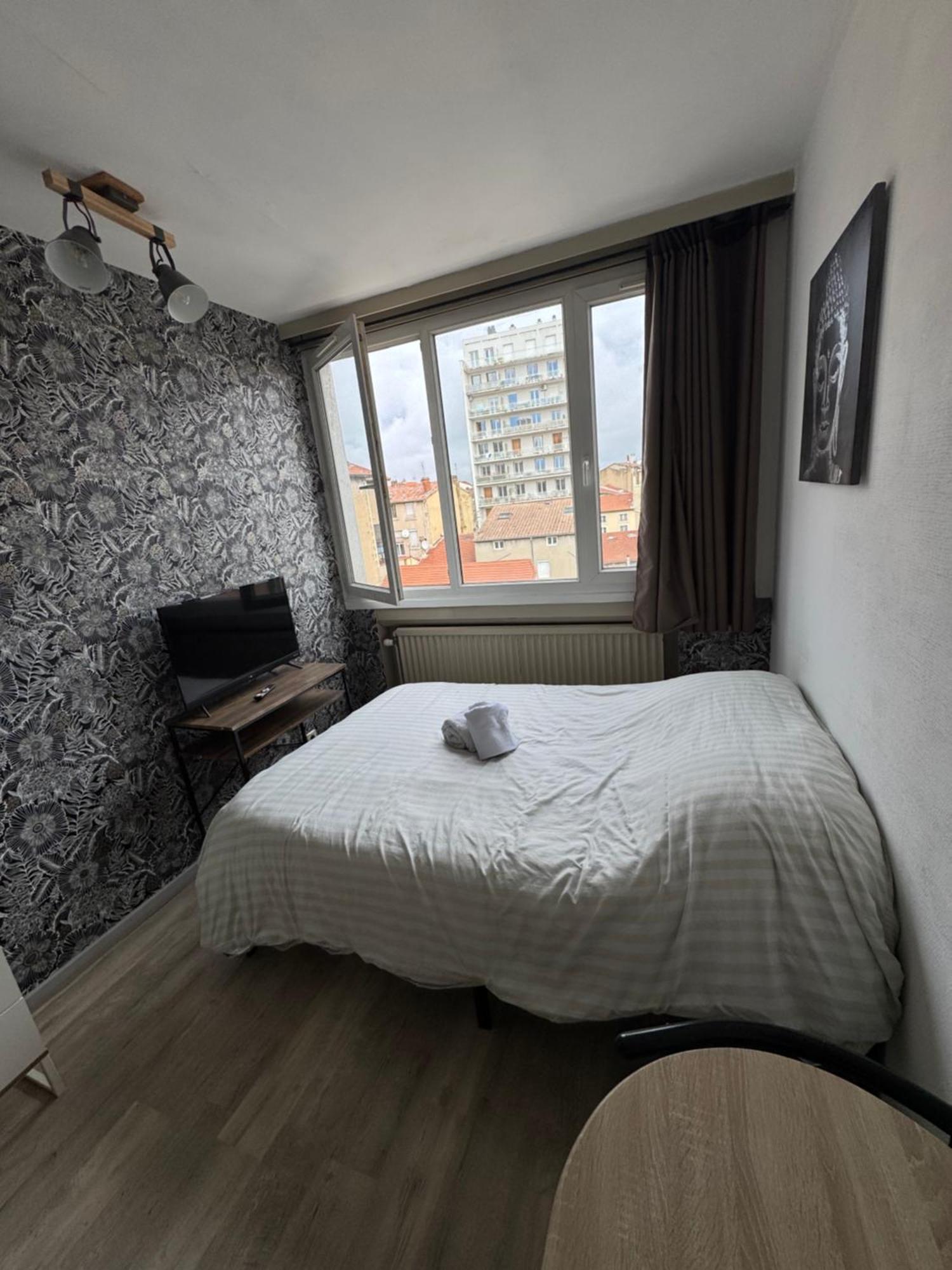 Studio Au Coeur De Valence 45 Экстерьер фото